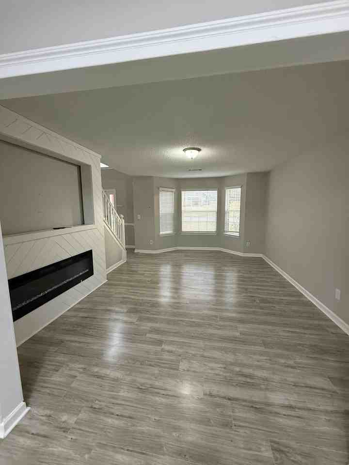 1439 Alice Ave - Photo 5 of 19