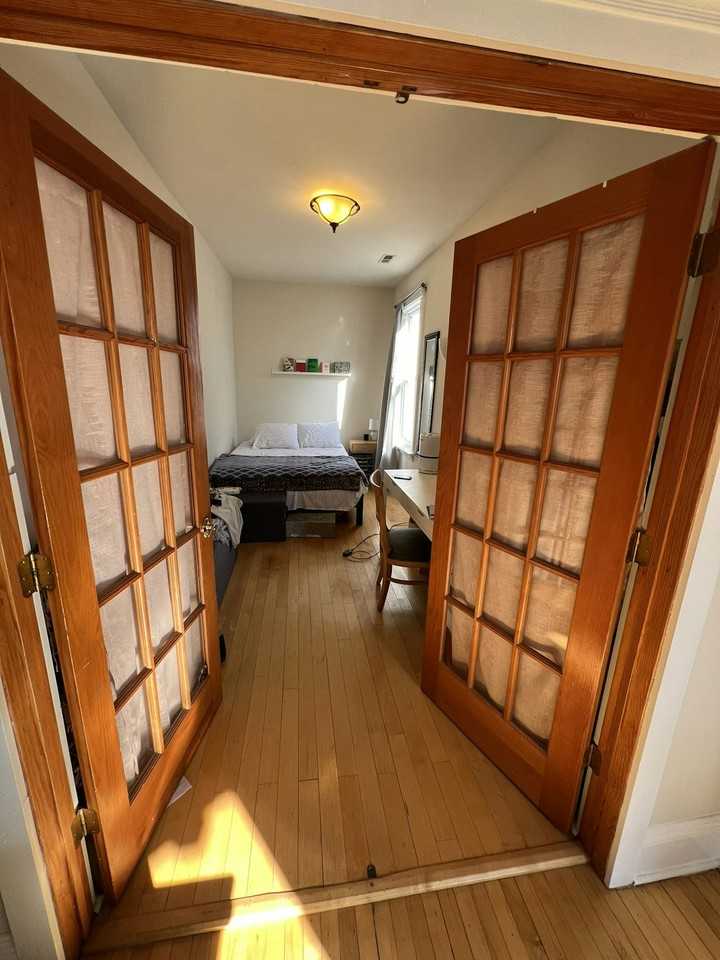 4233 North Central Park Avenue, Unit 2 - Photo 6 of 41