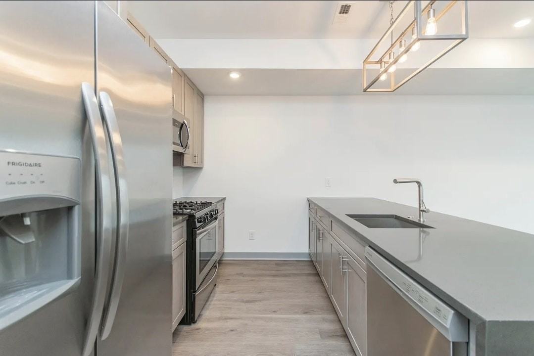 411 West Berks Street, Unit 3 - Photo 3 of 10