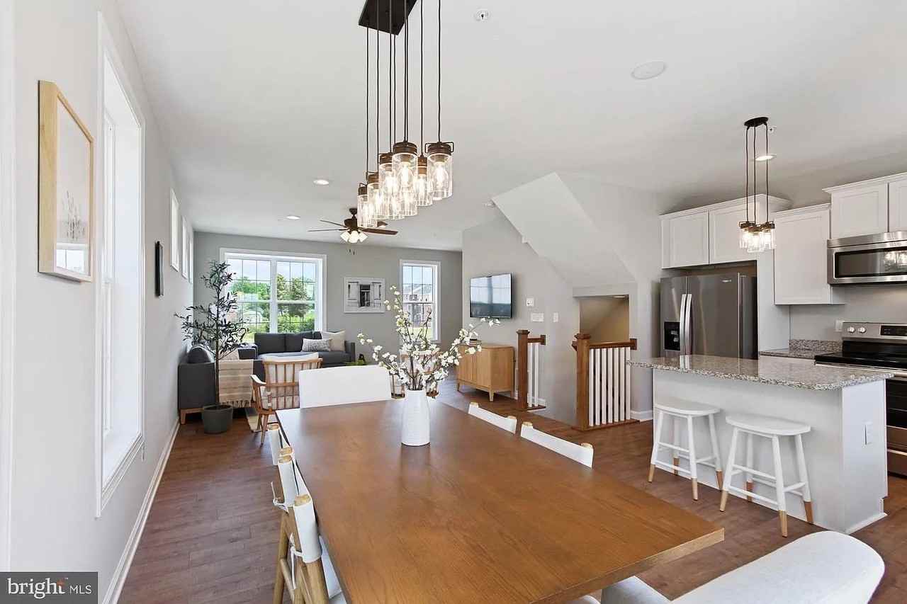 12408 Jackson Avenue - Photo 7 of 16