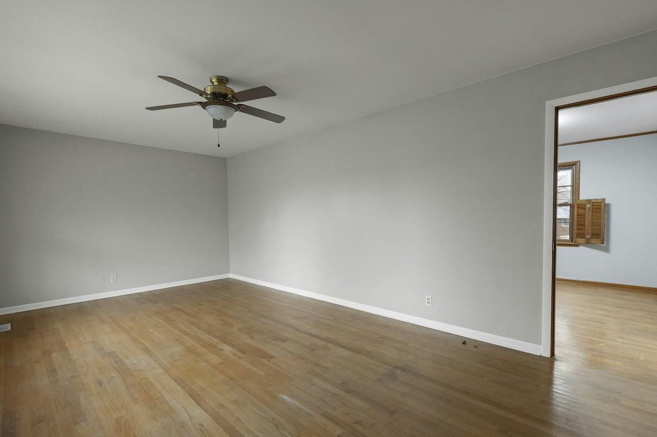 3511 Purdy Drive Northwest - Photo 4 of 18