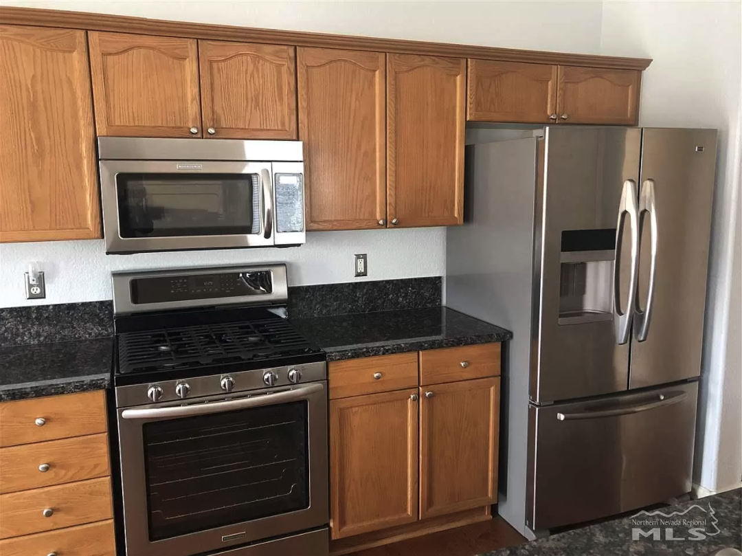 9619 Glen Ridge Drive - Photo 2 of 12