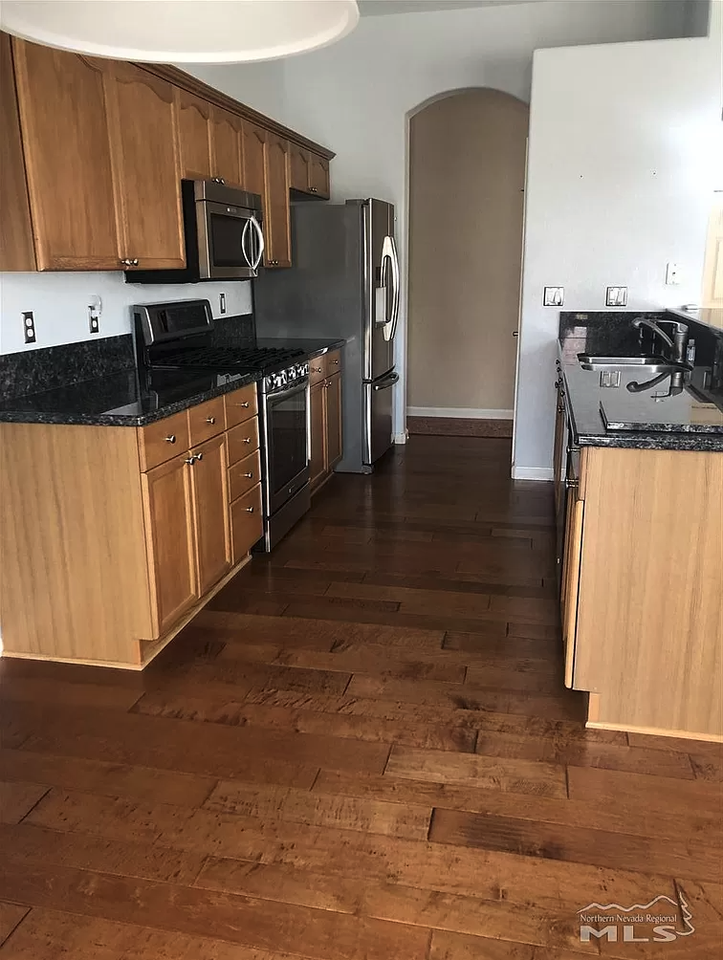 9619 Glen Ridge Drive - Photo 3 of 12