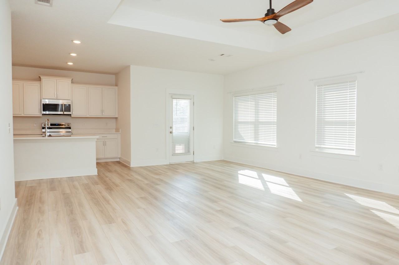 233 Lyla Ln #360 - Photo 4 of 33