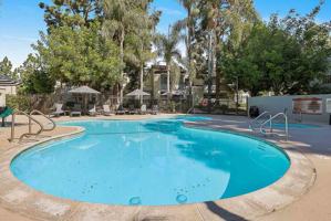 featured image of 1733 Cochran St