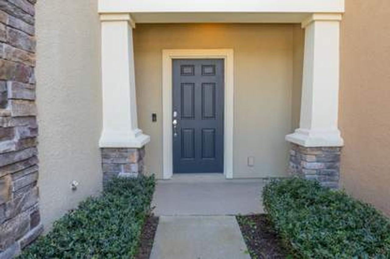 7028 7028 Buttefly Ct - Photo 3 of 24