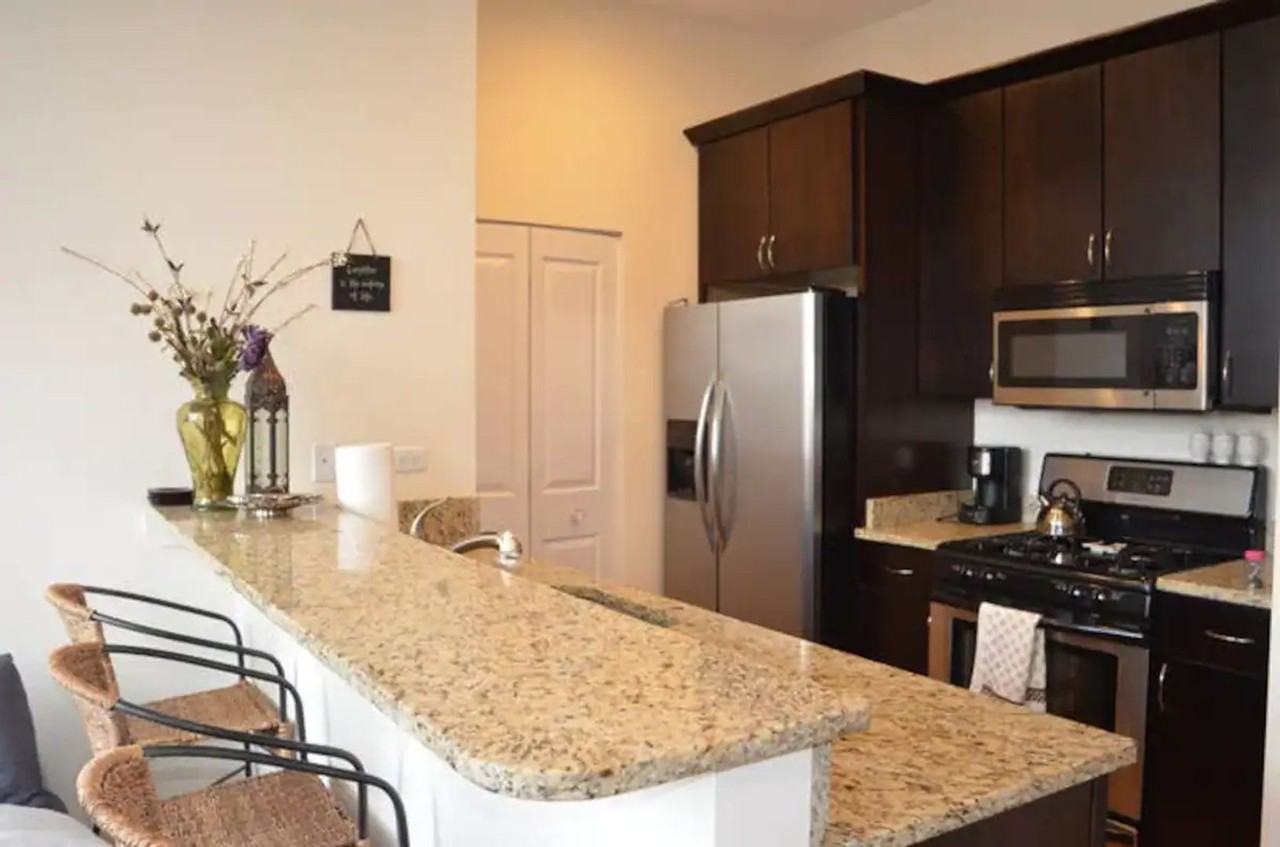 918 W Belmont Ave #205 - Photo 2 of 6