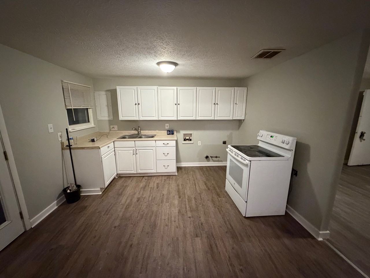 1609 Marvin Dr #1 - Photo 3 of 13