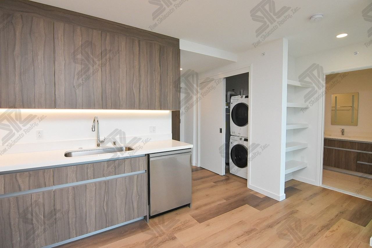 1515 Liona St #3205 - Photo 2 of 18