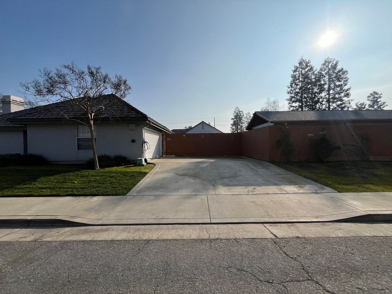 3503 S Creekside Ct - Photo 3 of 14