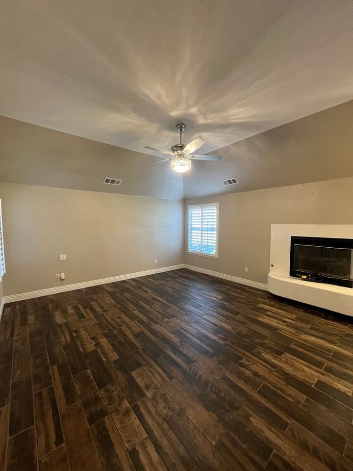 3503 S Creekside Ct - Photo 4 of 14