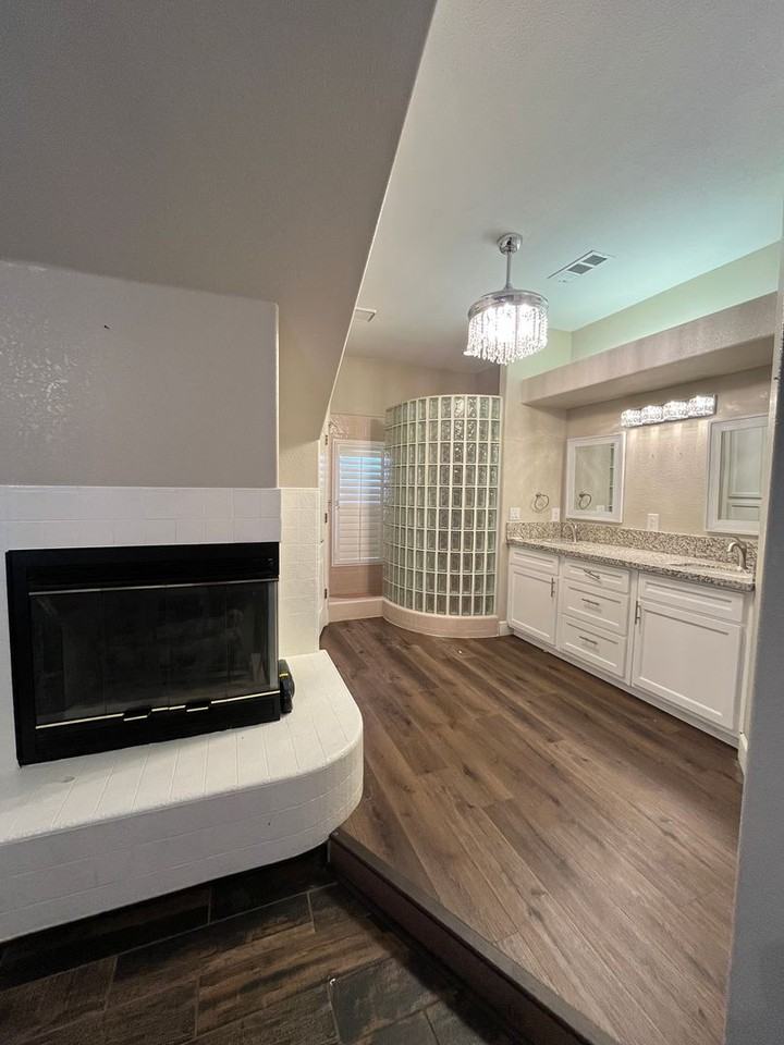 3503 S Creekside Ct - Photo 5 of 14