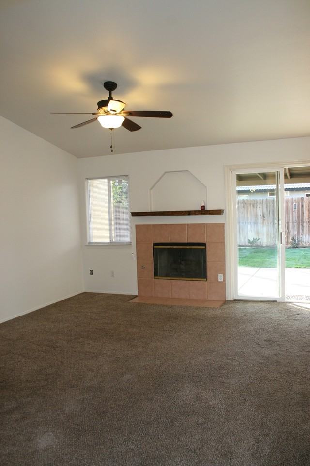 703 Markham Way - Photo 3 of 26