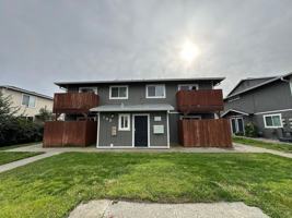 featured image of 745 Lakeside Dr