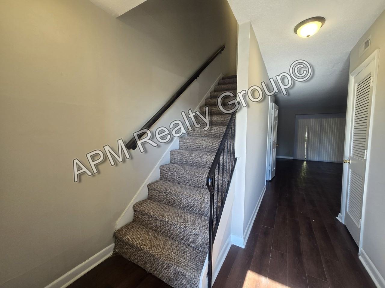 101 Cherry Hall Dr - Photo 3 of 10