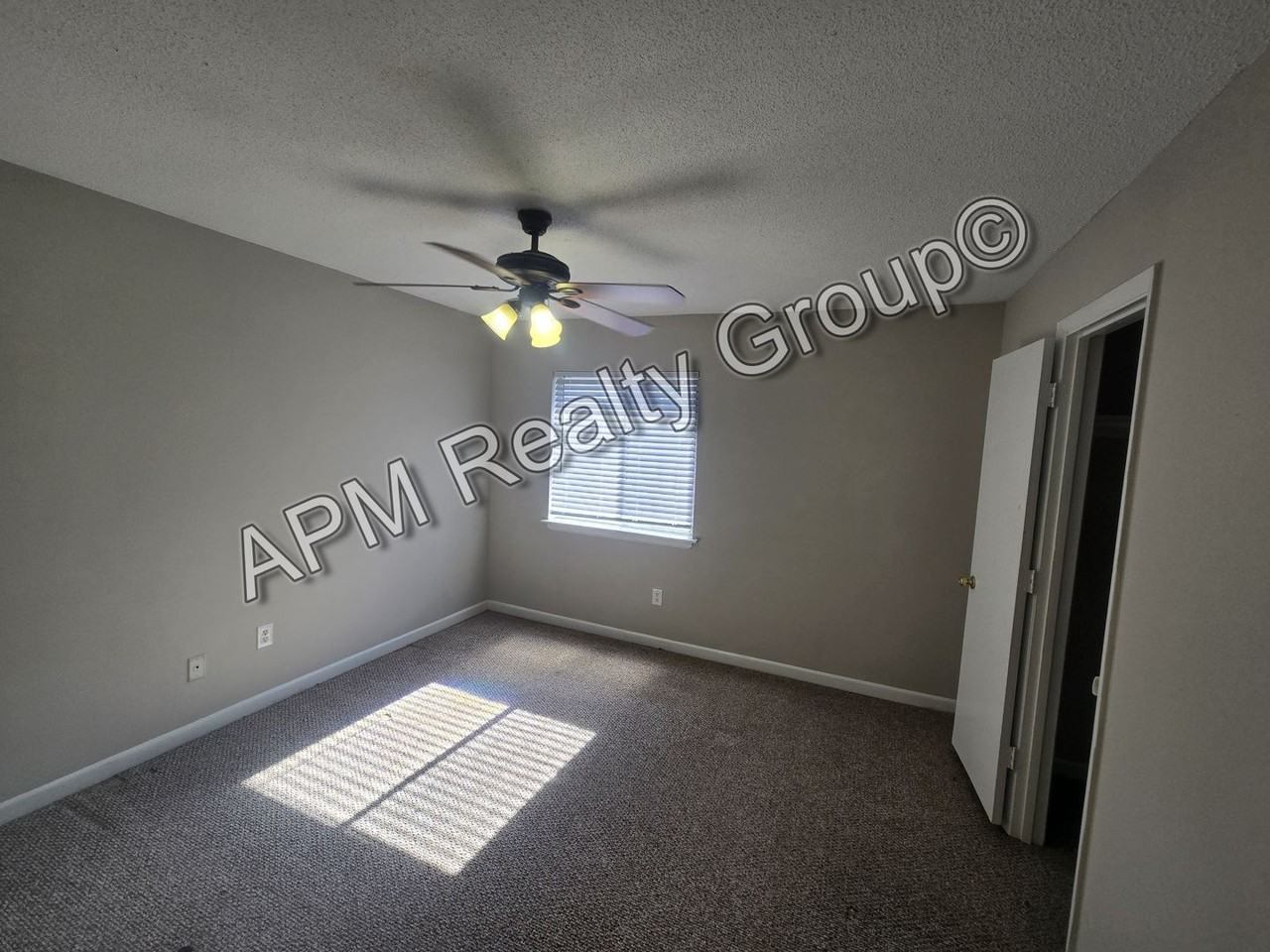 101 Cherry Hall Dr - Photo 4 of 10