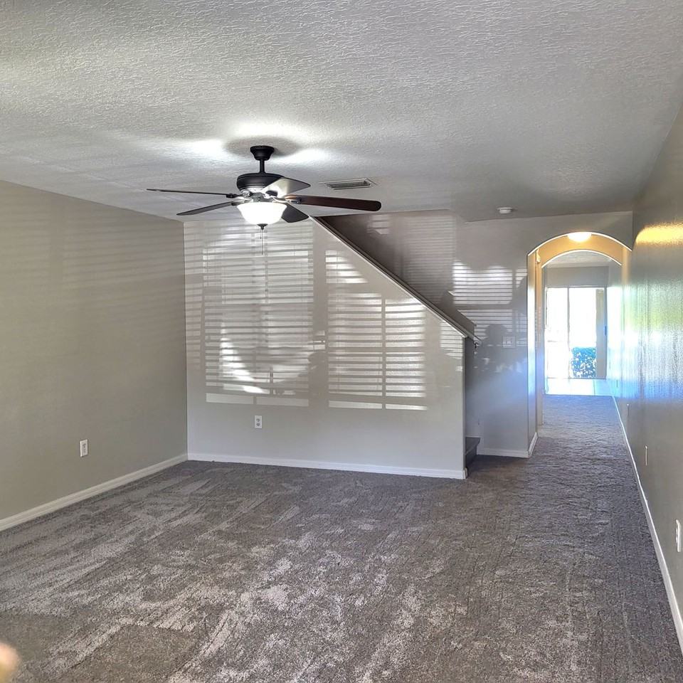 10938 Brickside Ct - Photo 3 of 24