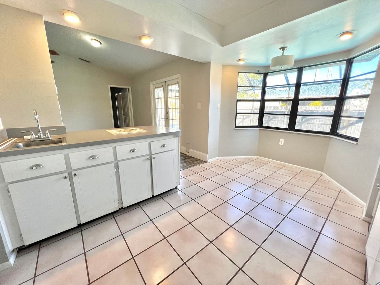 1338 Calamondin Dr - Photo 7 of 18