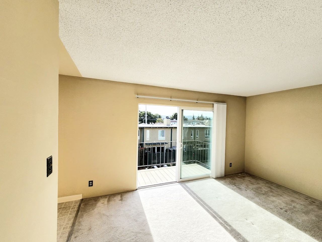 818 N Delaware St #303 - Photo 6 of 29