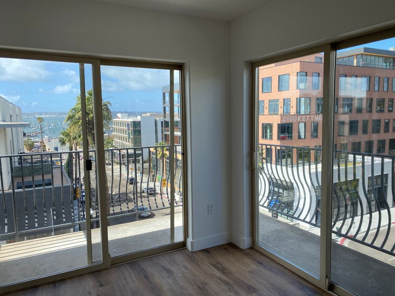 801 W Hawthorn St - Photo 4 of 20