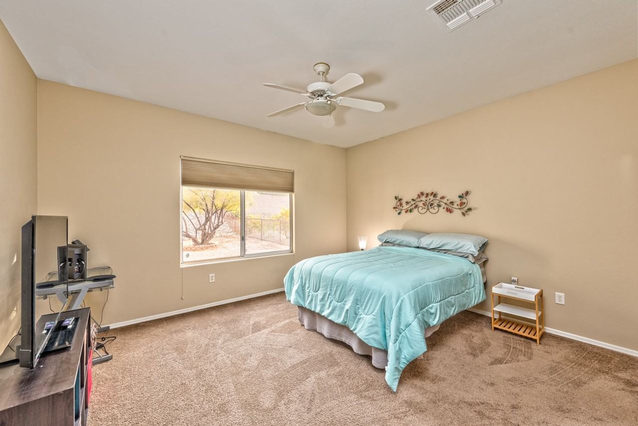 2541 Libretto Ave - Photo 6 of 14