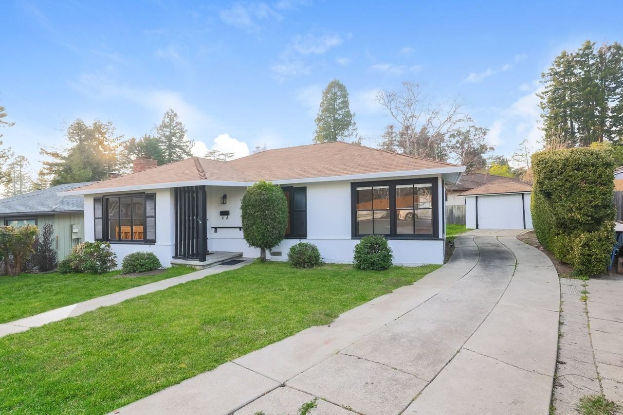 7 Arlington Ln - Photo 2 of 26