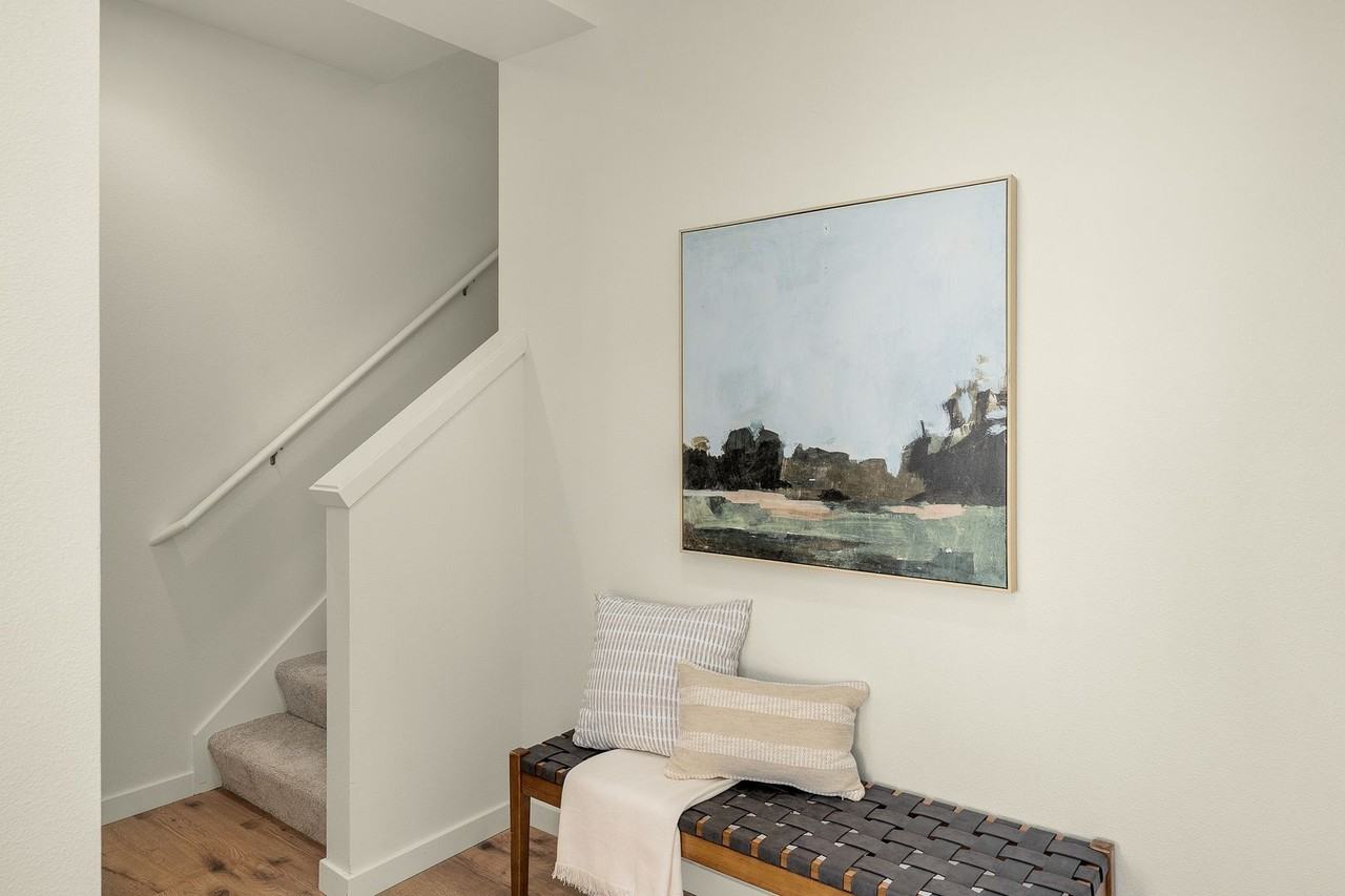 1877 16th Ln Ne - Photo 4 of 26