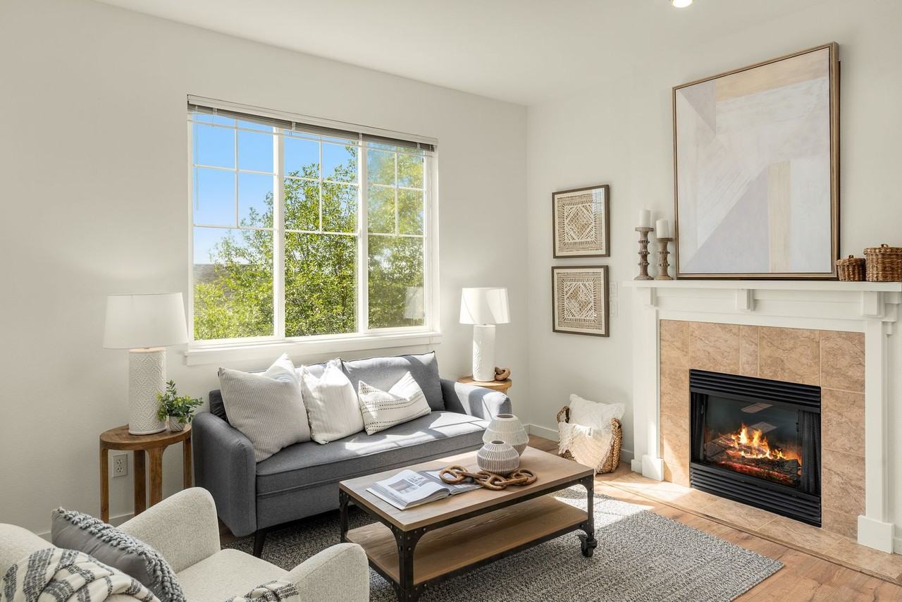 1877 16th Ln Ne - Photo 5 of 26