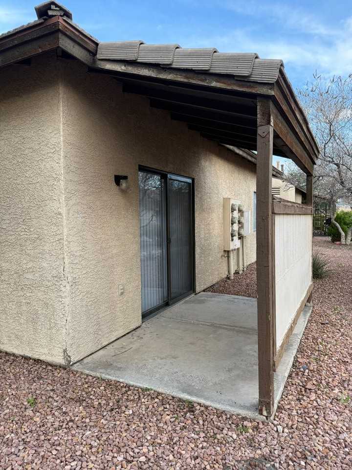 3052 Saint George St #C - Photo 2 of 16