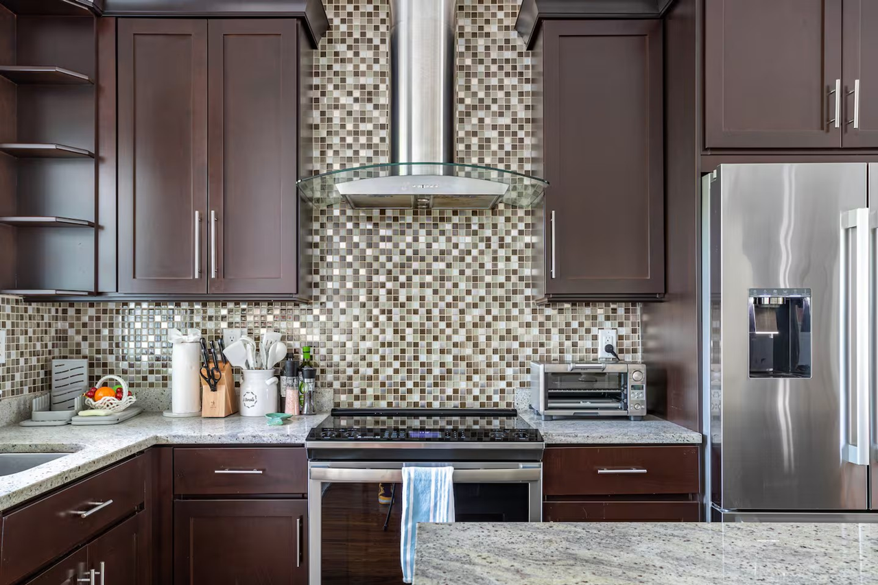 18 Jefferson Rd - Photo 3 of 35