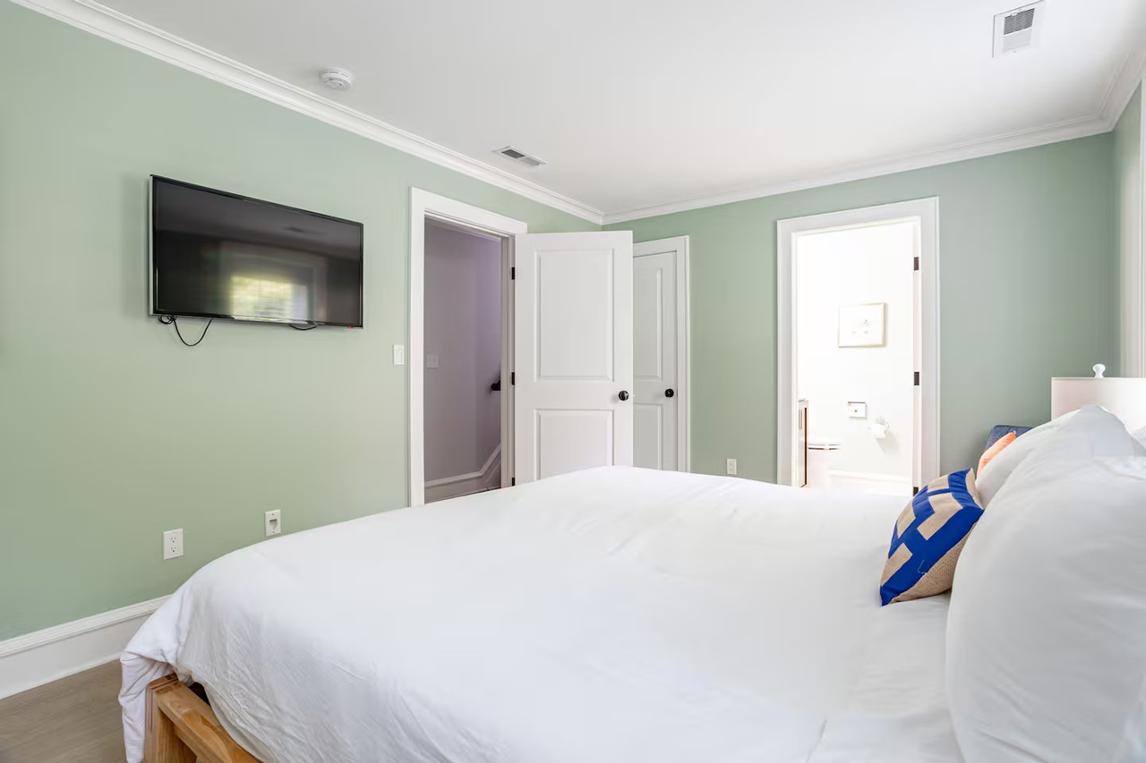 18 Jefferson Rd - Photo 6 of 35