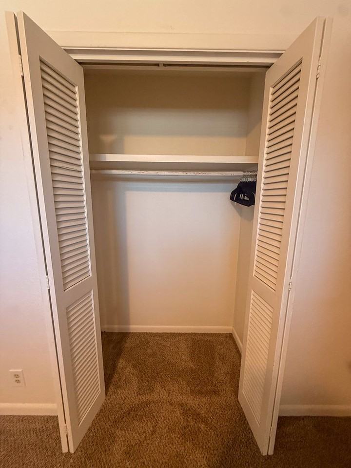 227 24th St Se - Photo 6 of 18