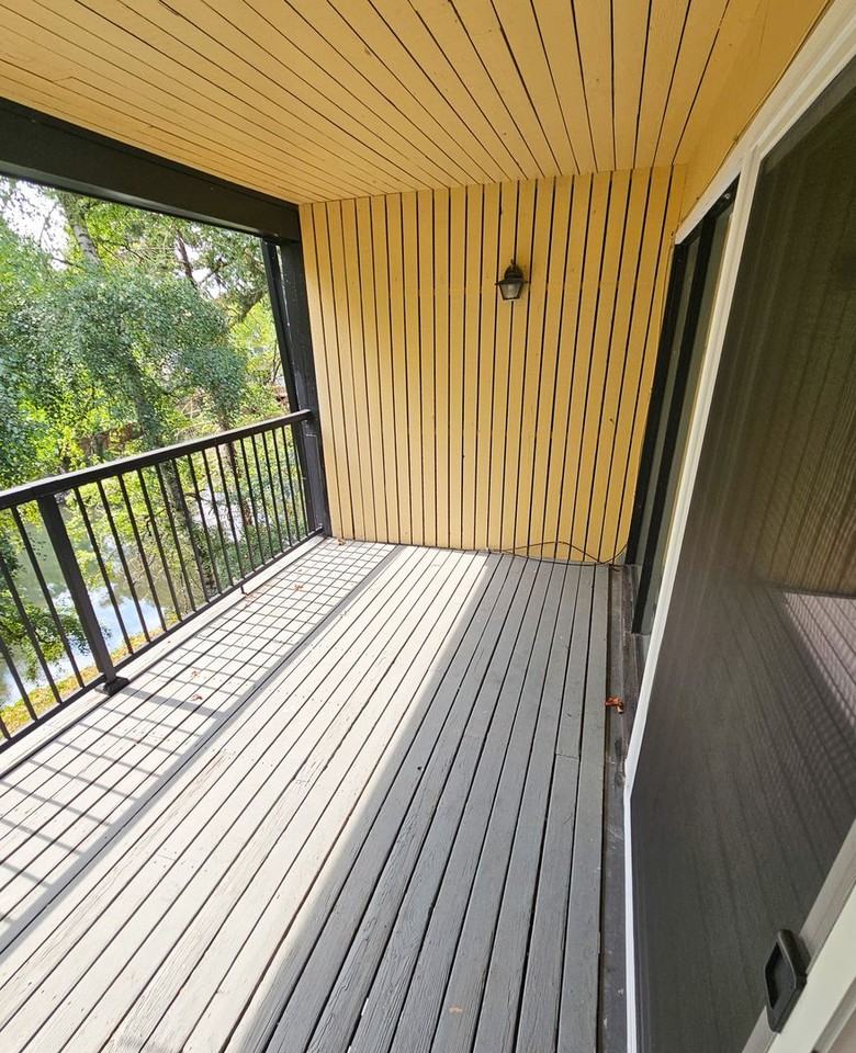 227 24th St Se - Photo 2 of 18