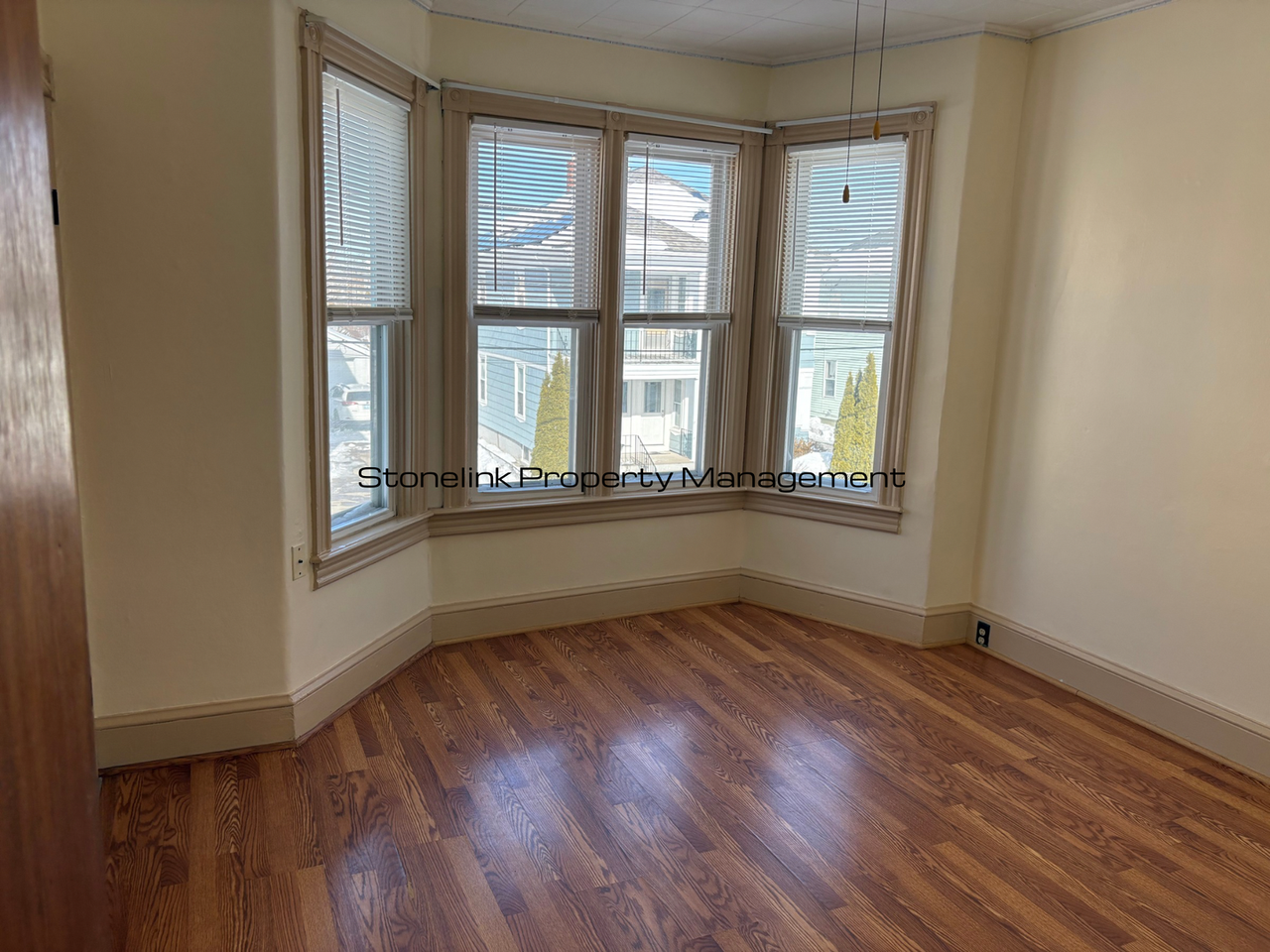 70 Magill Street - Photo 4 of 18