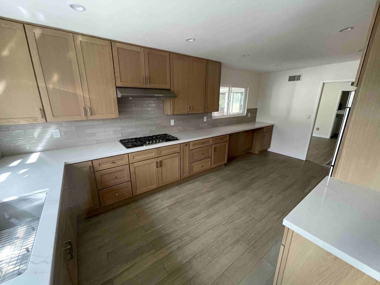 12577 Mendel Dr - Photo 2 of 40