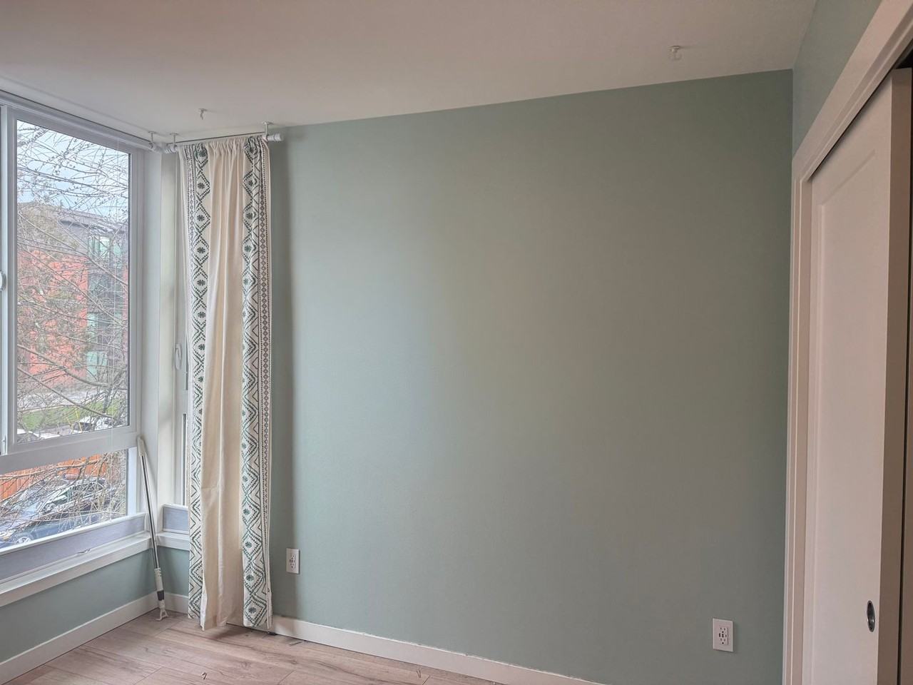 1435 E Howell St - Photo 6 of 14