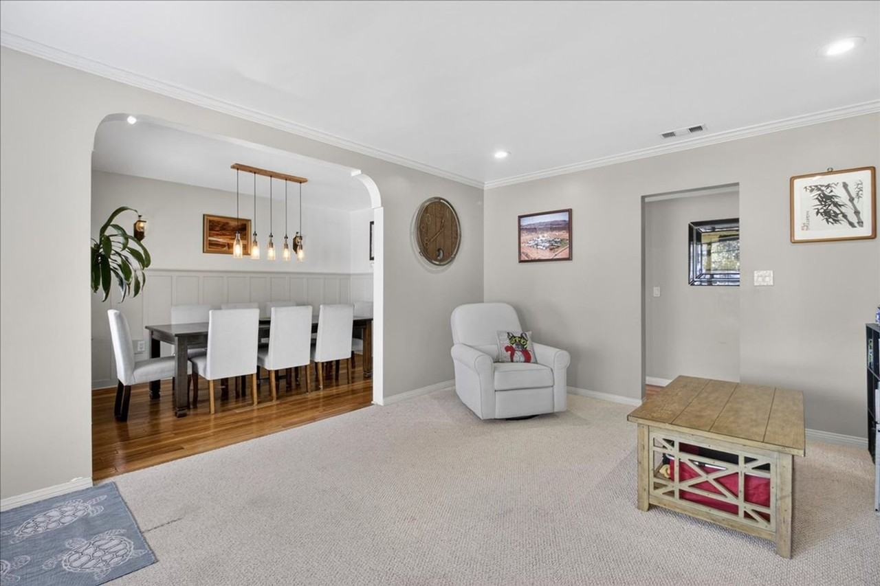 22409 Ladeene Ave - Photo 4 of 31