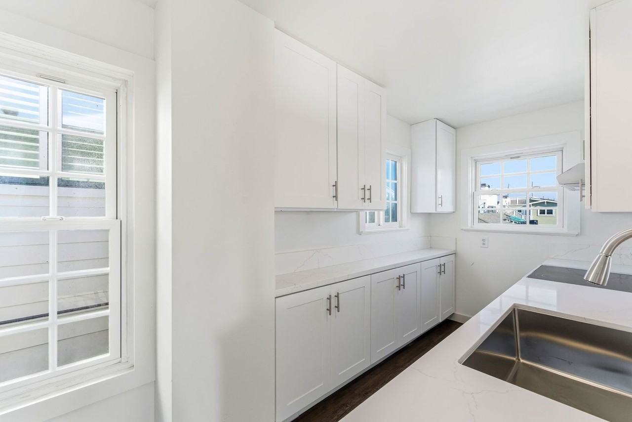 307 1/2 Anade Ave - Photo 4 of 17