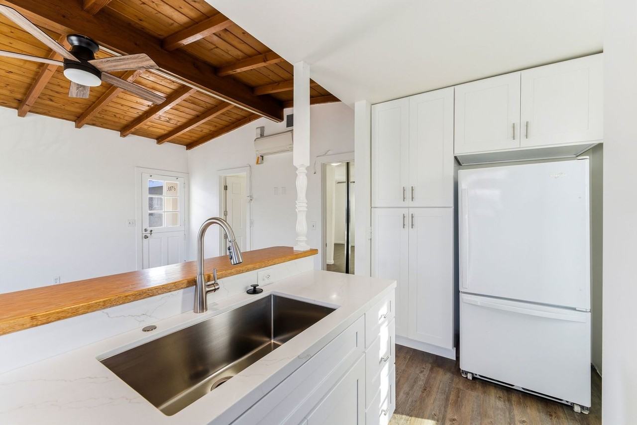 307 1/2 Anade Ave - Photo 6 of 17