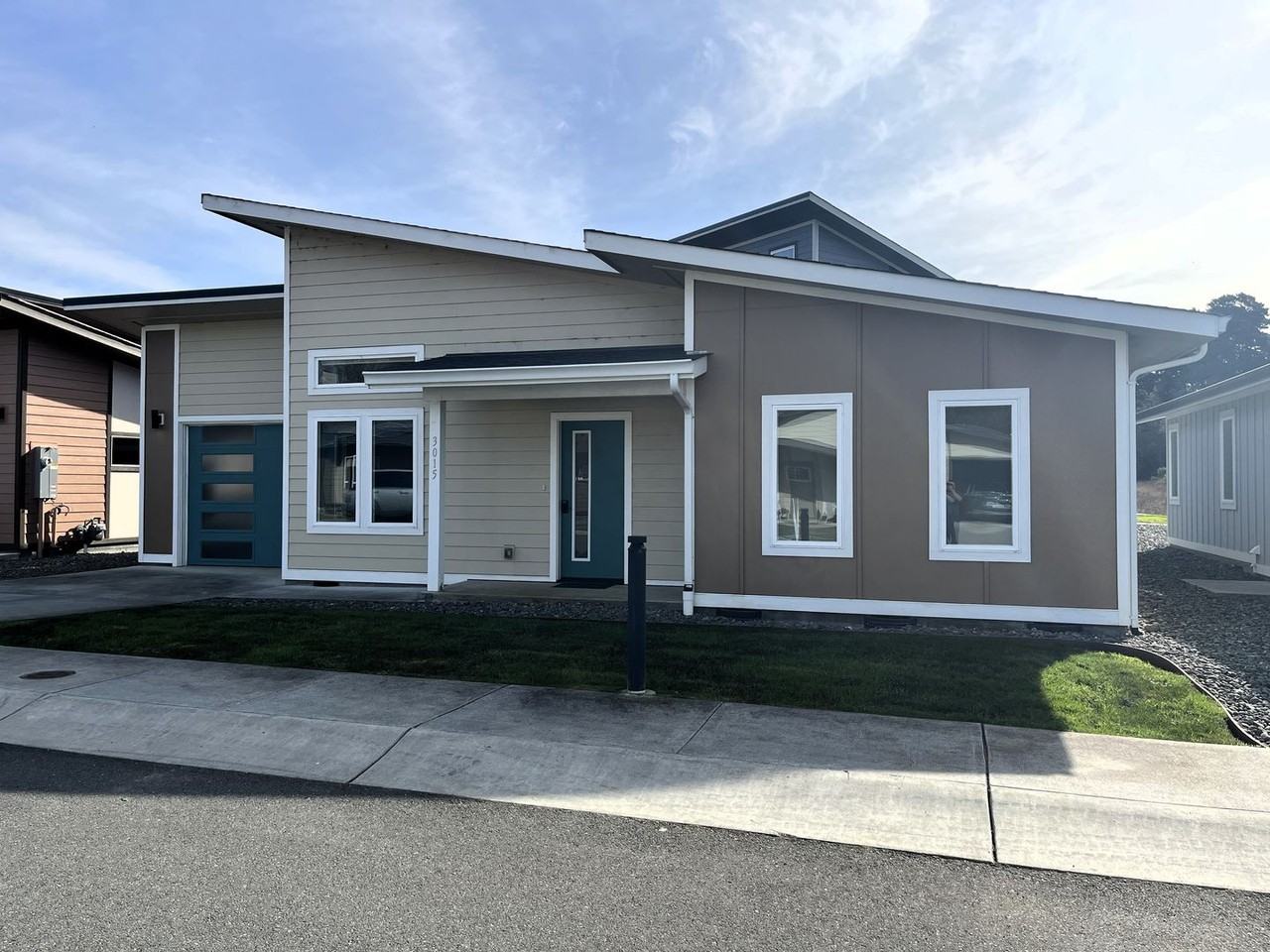 3015 Nellie Way - Photo 2 of 25