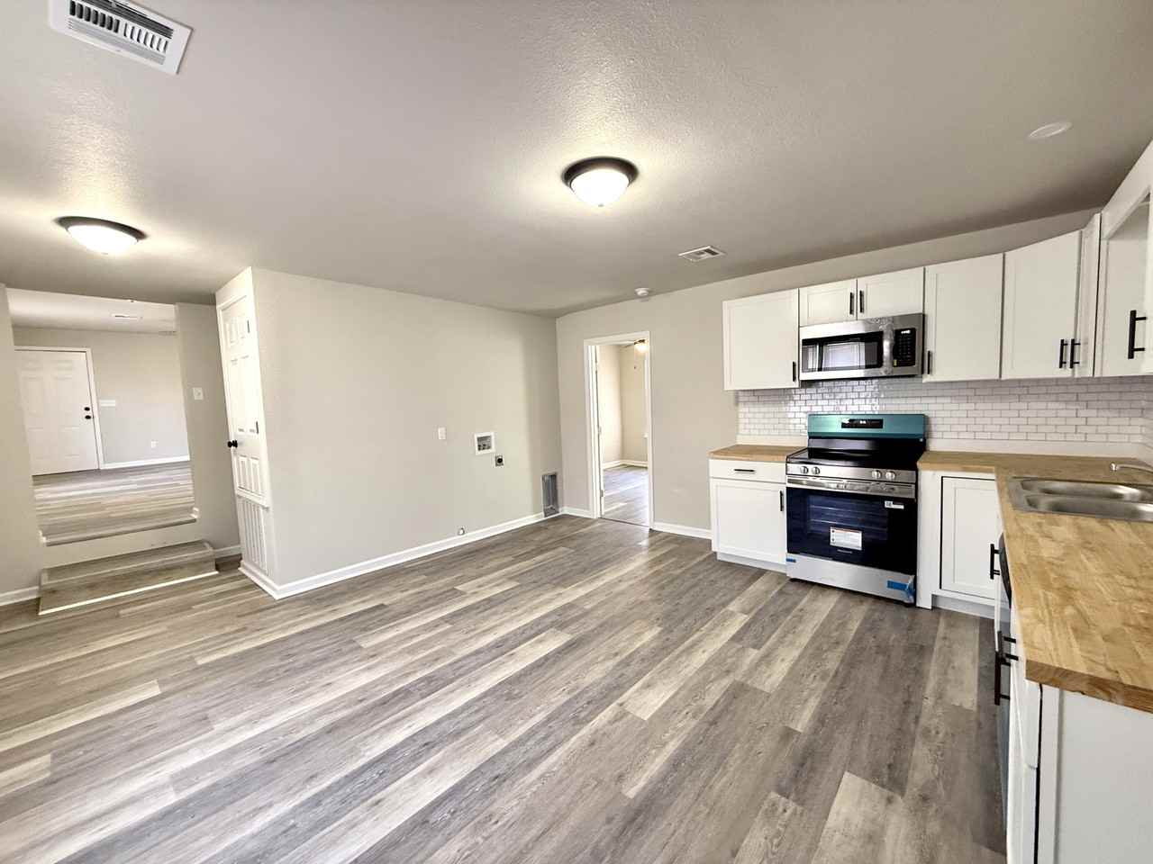 312 M St Ne #1 - Photo 4 of 23