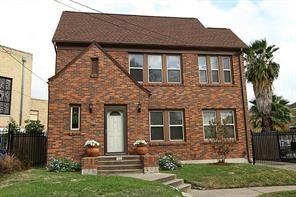 1915 Cleburne St #1915-1 - Photo 4 of 8