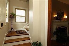 1915 Cleburne St #1915-1 - Photo 5 of 8