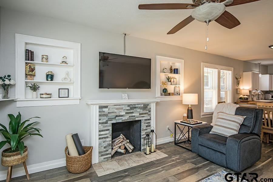 510 E 6th St #510 - Photo 2 of 23