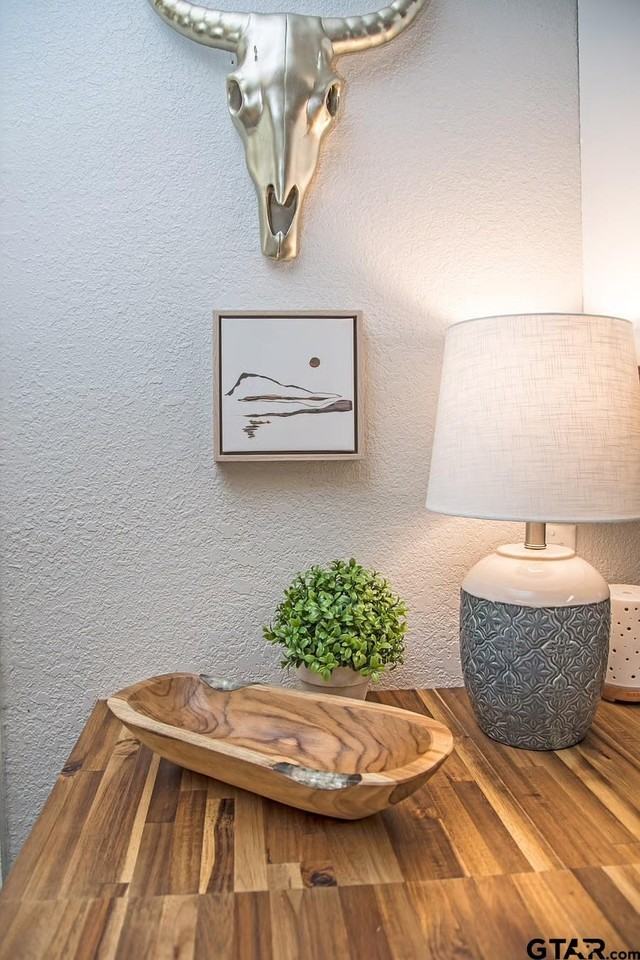 510 E 6th St #510 - Photo 3 of 23