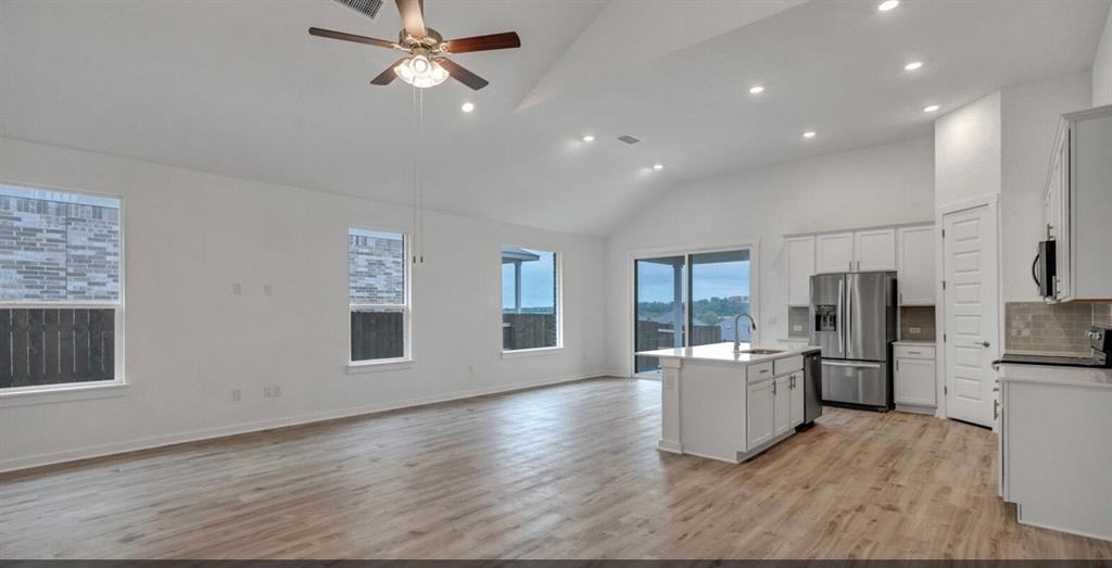 216 Indian Shoal Dr #216 - Photo 3 of 25