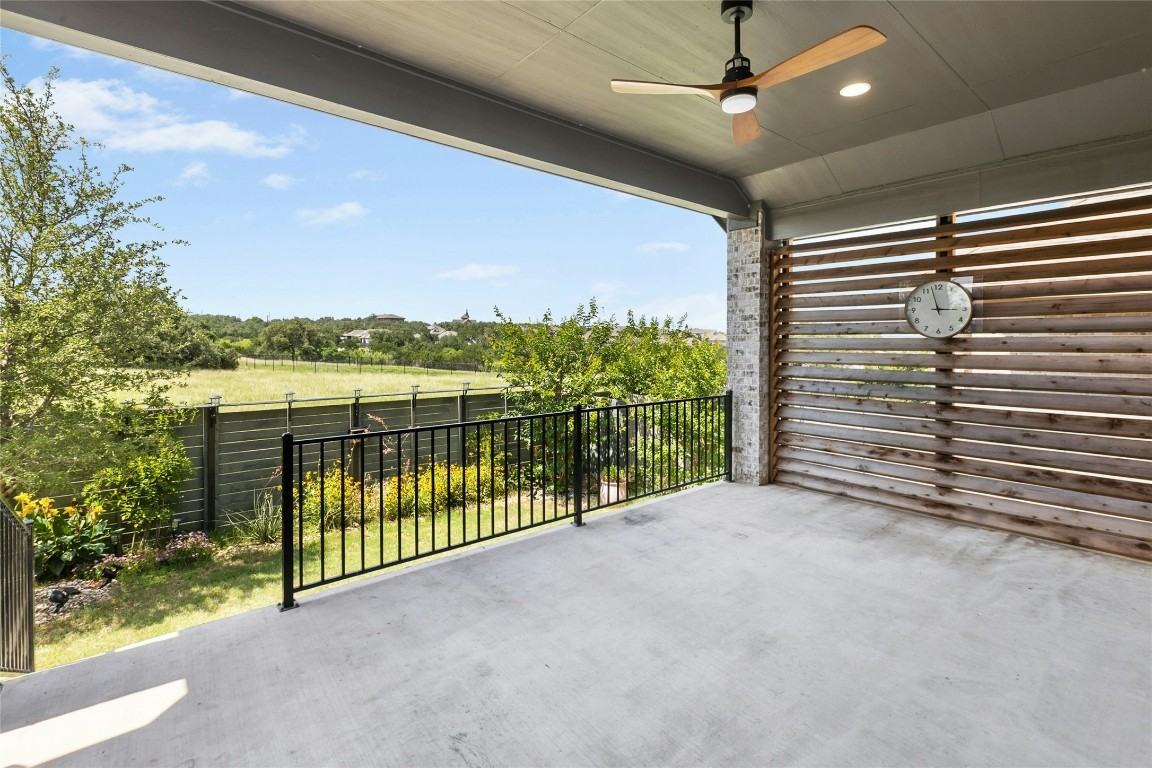 1121 Spring Gulch Ln #1121 - Photo 3 of 32