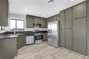 featured image of 1721 Viridan Ave #1721