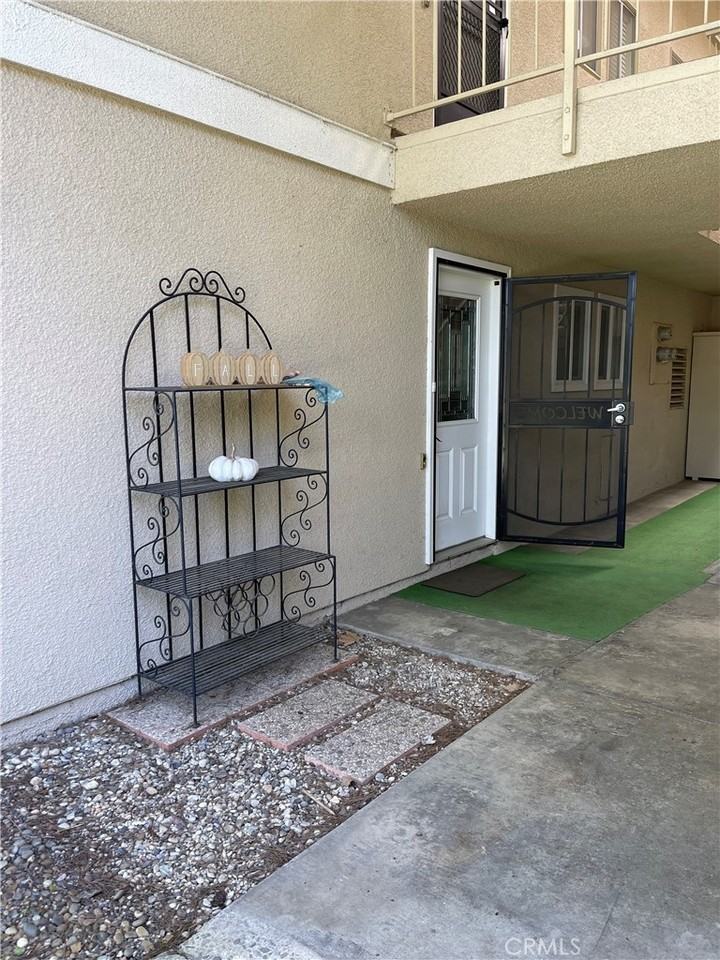 638 Avenida Sevilla #638B - Photo 7 of 31