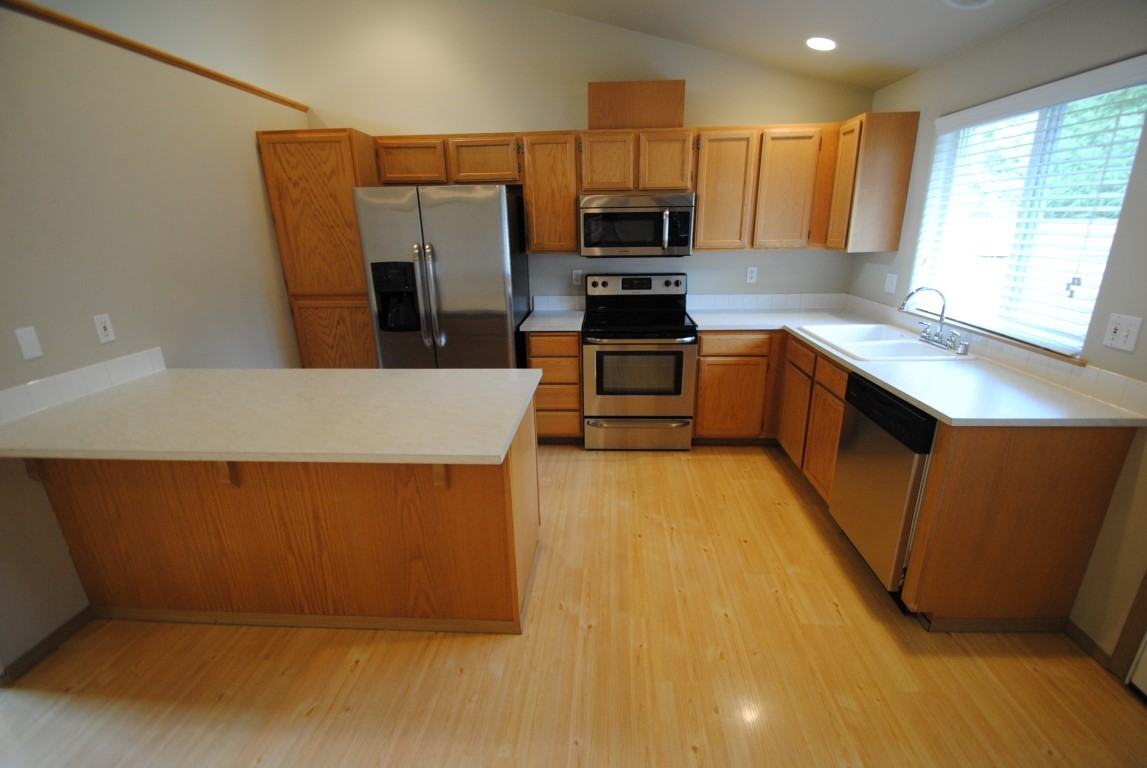 19319 Crown Ridge Blvd - Photo 2 of 8